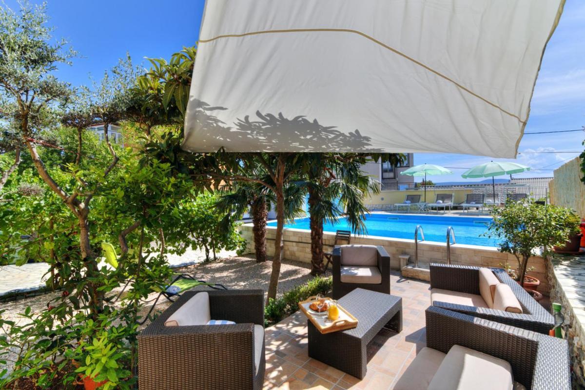 Villa Dalmare โนวีวีโนดอลสกี ภายนอก รูปภาพ