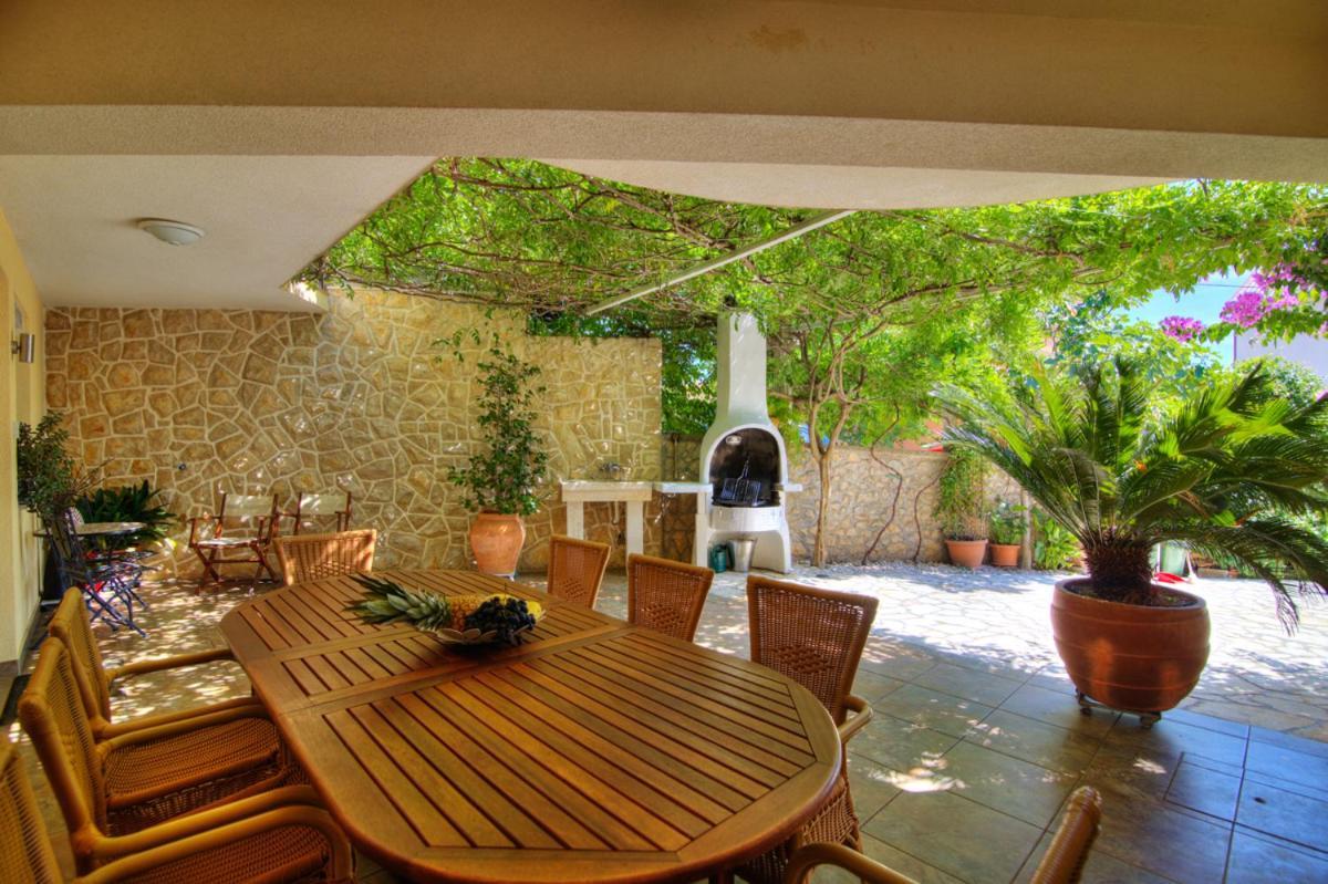 Villa Dalmare โนวีวีโนดอลสกี ภายนอก รูปภาพ