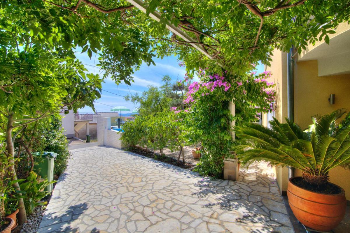 Villa Dalmare โนวีวีโนดอลสกี ภายนอก รูปภาพ